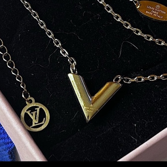 Authentic Gold Plated Louis Vuitton V Necklace - Picture 5 of 7